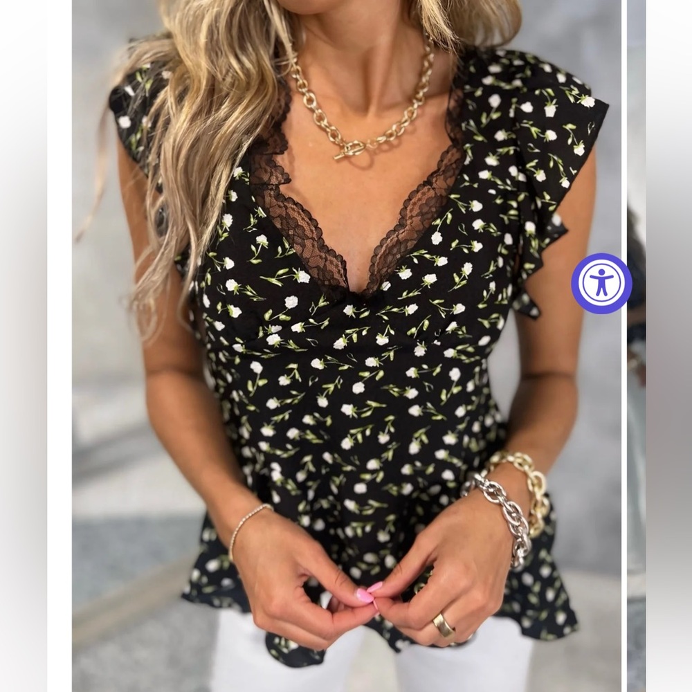 HYFVE Black Floral Blouse Size Small